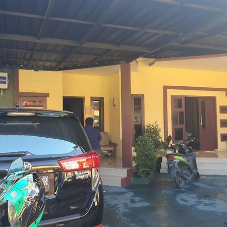 Appartement New Puri Amalia à Banyuwangi  Extérieur photo