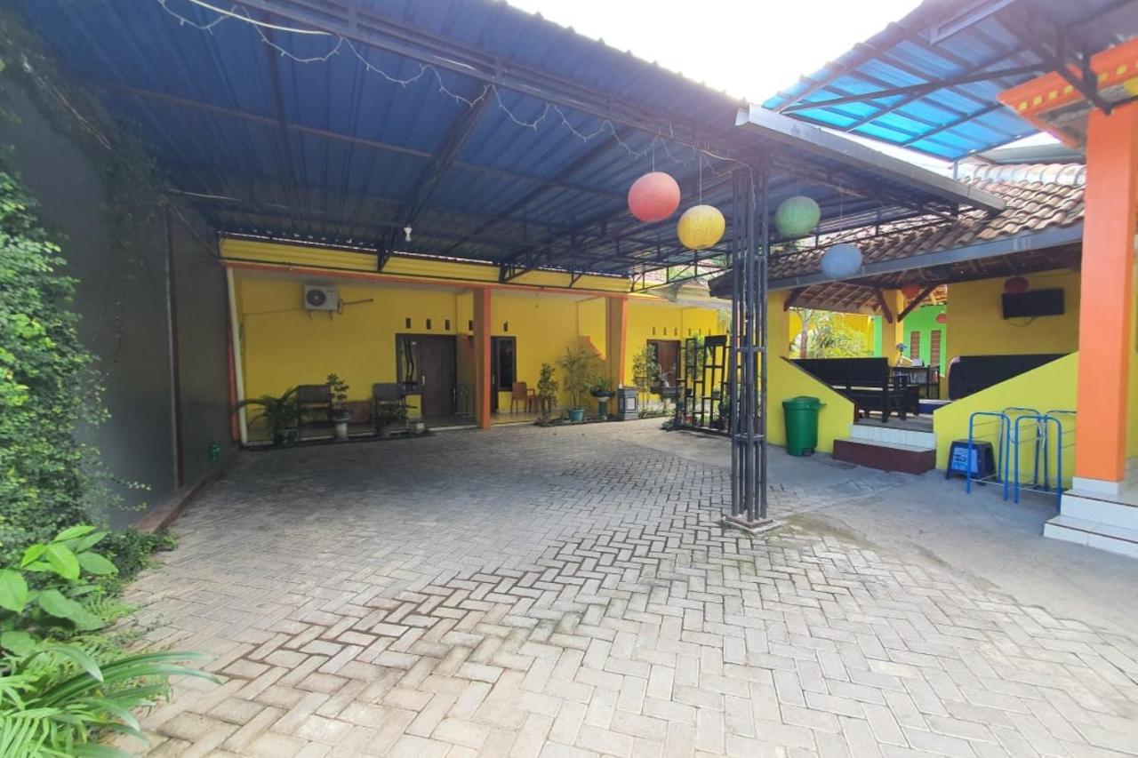 Appartement New Puri Amalia à Banyuwangi  Extérieur photo